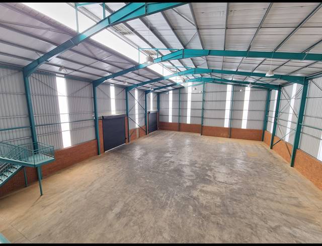 1,581M² WAREHOUSE FOR SALE IN ORMONDE